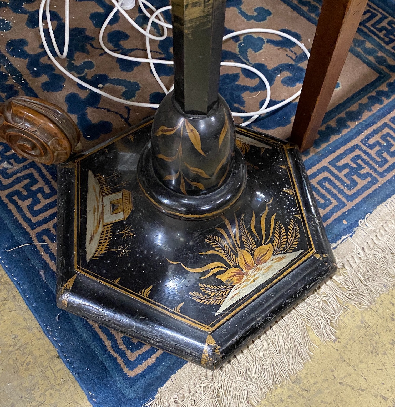 A 1920's chinoiserie lacquer standard lamp, height 150cm
